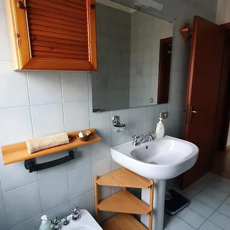 Lila - Spazi Generosi In Quartiere Residenziale