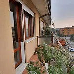Spazi Generosi In Quartiere Tranquillo - Lila Διαμέρισμα *